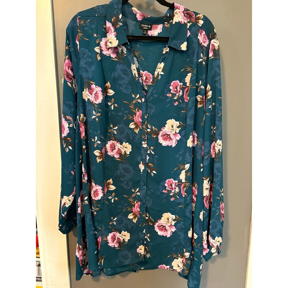 Torrid size 5 teal turquoise blue floral Harper blouse shirt